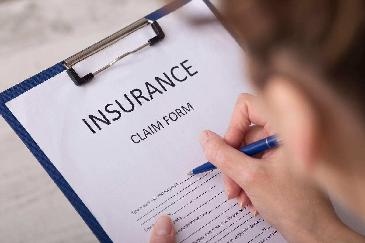 Dental insurance claim form for treatment coverage